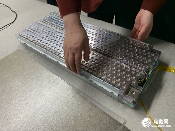 8月國內(nèi)廢舊鋰電回收3.04萬噸 高價回收成常態(tài)