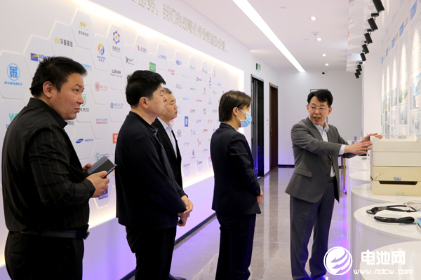 東營市墾利區(qū)區(qū)委常委/副區(qū)長張素霞一行到訪海融網(wǎng)山東總部