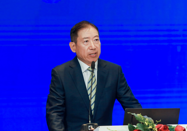 深圳市雄韜電源科技股份有限公司董事長(zhǎng)張華農(nóng)