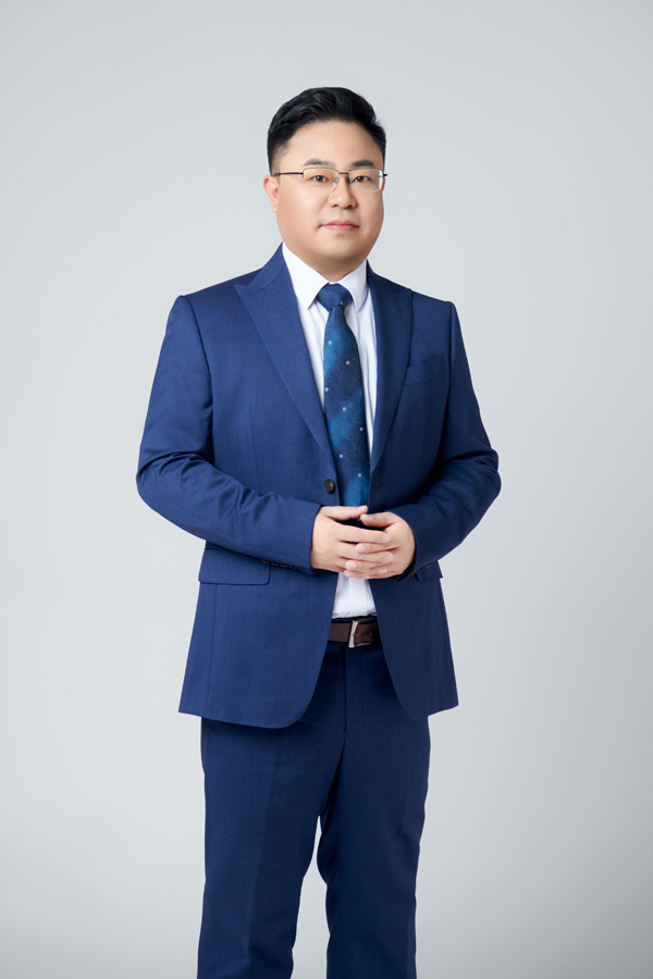 天津金牛電源材料有限責(zé)任公司董事長劉鈞 天津金牛電源材料有限責(zé)任公司董事長劉鈞