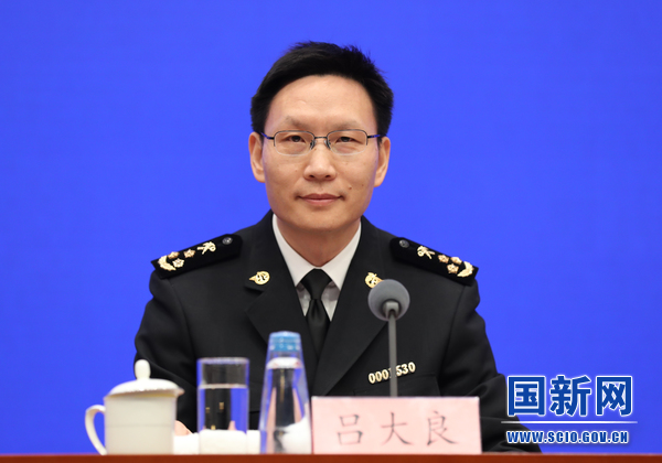 海關總署新聞發(fā)言人、統(tǒng)計分析司司長呂大良