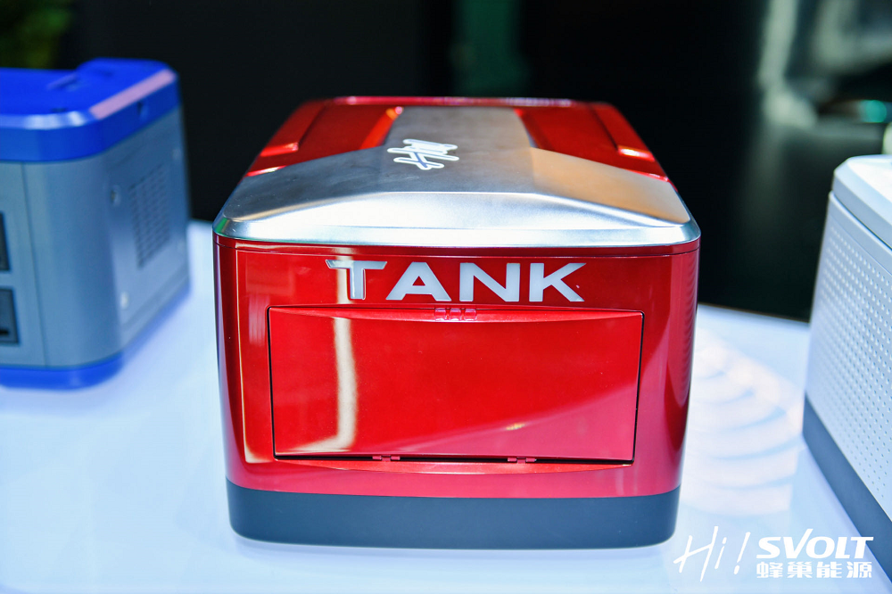 持續發力儲能 蜂巢能源上海車展首發坦克聯名款便攜式儲能電源