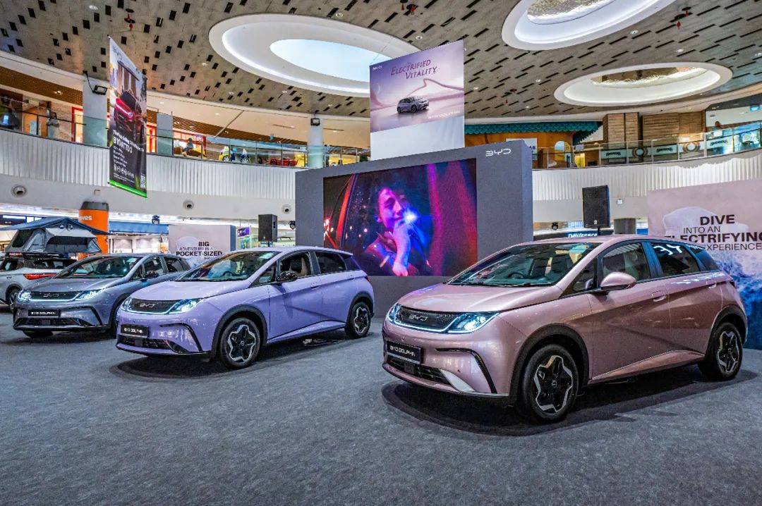 上半年我國新能源汽車出口53.4萬輛 動力電池出口56.7GWh