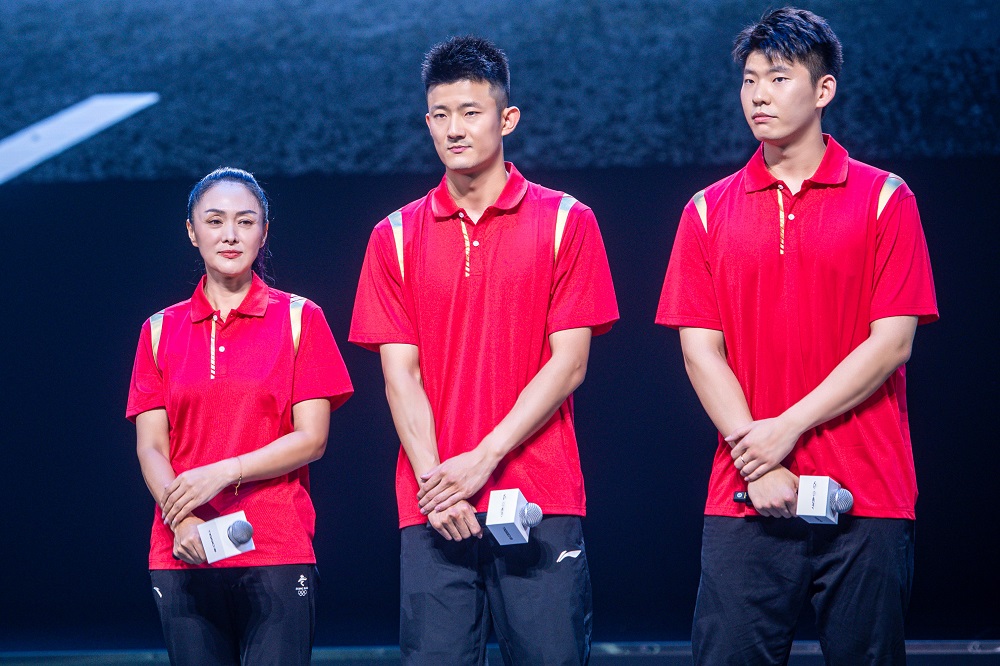   馬拉松冠軍孫英杰（左）、羽毛球冠軍諶龍（中）、羽毛球冠軍劉雨辰（右）