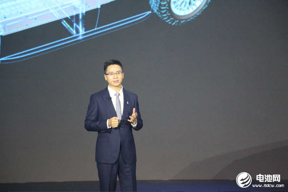 比亞迪集團副總裁、產品規劃及汽車新技術研究院院長楊冬生
