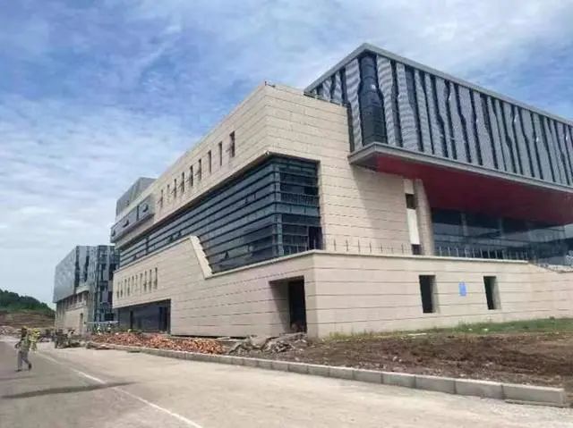 高端裝備產業園標準廠房 圖/人民網-四川頻道 高端裝備產業園標準廠房 圖/人民網-四川頻道