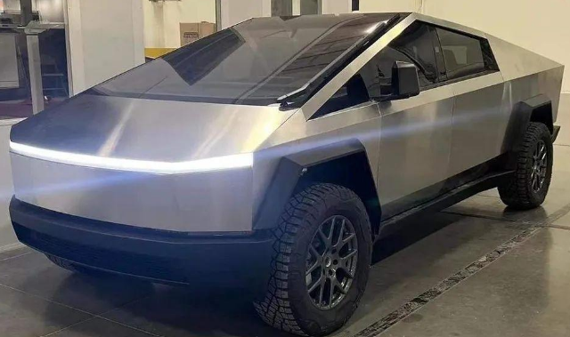預計將于2024年量產交付的裝載4680大圓柱的Cybertruck 預計將于2024年量產交付的裝載4680大圓柱的Cybertruck