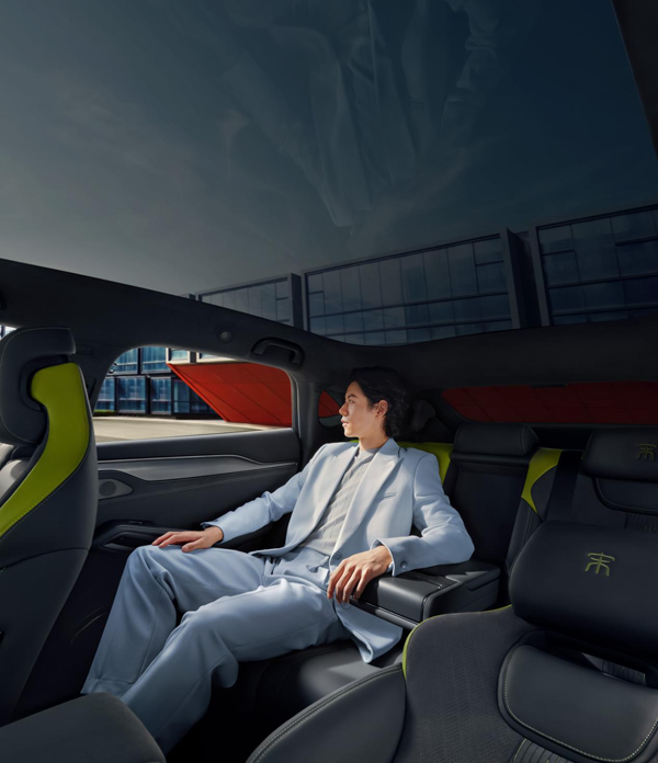 震撼價(jià)格！入門滿配！宋L 領(lǐng)潮上市18.98萬元起！