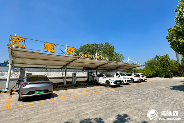 2023年我國(guó)充電基礎(chǔ)設(shè)施增量338.6萬(wàn)臺(tái) 換電站保有量3567座