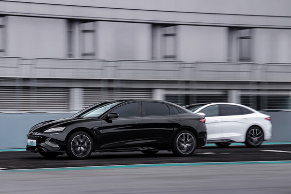 純電續(xù)航700km,比亞迪這個榮耀版車型真的被低估了! 純電續(xù)航700km,比亞迪這個榮耀版車型真的被低估了!