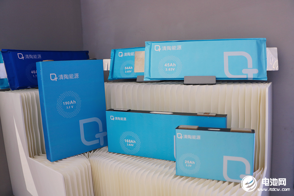 一張海報掀起固態電池潮!各家都說重大突破,全固態這么容易?