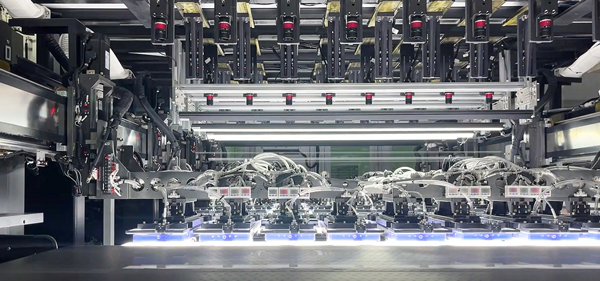 188Wh/kg!2.2C快充!蜂巢能源第二代短刀快充鐵鋰電池下線 188Wh/kg!2.2C快充!蜂巢能源第二代短刀快充鐵鋰電池下線