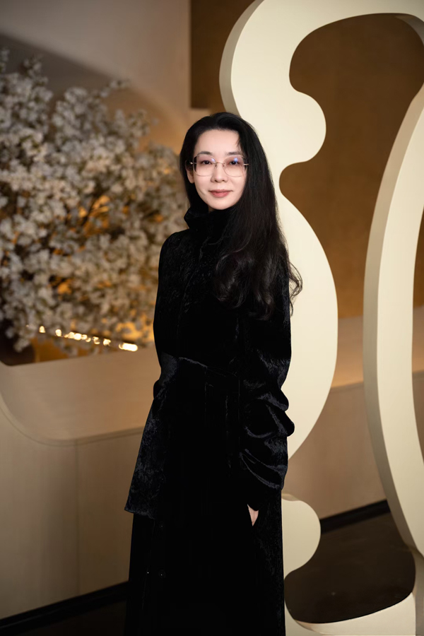 深圳市潤海電子有限公司 董事長 曹延娜 深圳市潤海電子有限公司 董事長 曹延娜