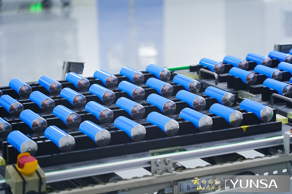 云山動(dòng)力大圓柱電池產(chǎn)線 云山動(dòng)力大圓柱電池產(chǎn)線