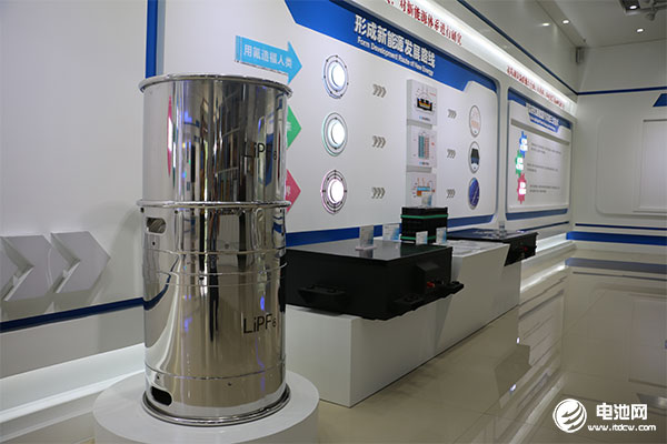 【電解液周報(bào)】電解液領(lǐng)域公司業(yè)績(jī)兩極分化！7月六氟磷酸鋰出口量環(huán)增13%