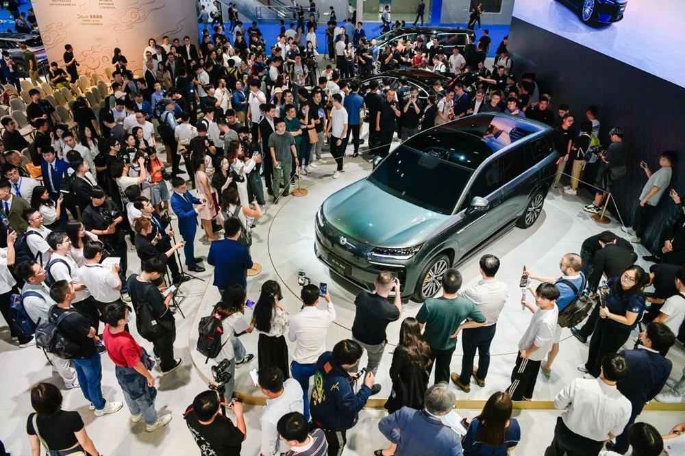 新能源車官宣85%滲透率“大限” 全固態電池2030年安排上